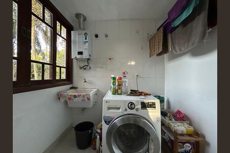 Casa de condomínio para alugar com 1m², 3 quartos e 1 vaga Casa de condomínio para alugar com 1m², 3 quartos e 1 vagaÁrea de Serviço
