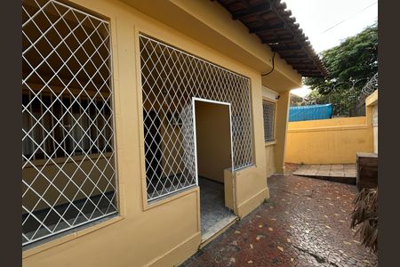 Casa para alugar com 500m², 2 quartos e 3 vagasFachada