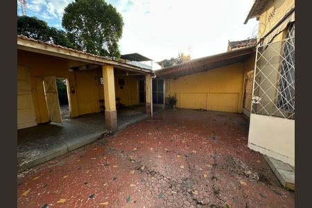 Casa para alugar com 500m², 2 quartos e 3 vagasQuintal