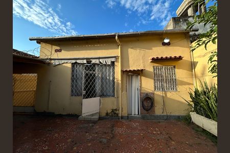Casa para alugar com 500m², 2 quartos e 3 vagasQuintal