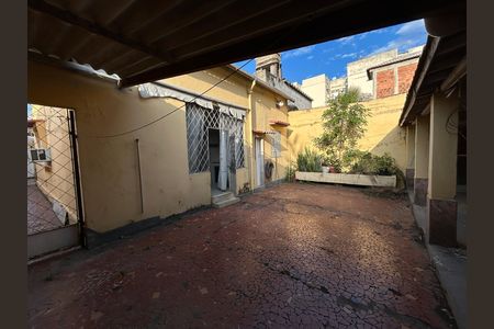 Casa para alugar com 500m², 2 quartos e 3 vagasQuintal