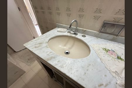 Casa para alugar com 500m², 2 quartos e 3 vagasBanheiro Social