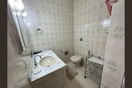 Casa para alugar com 500m², 2 quartos e 3 vagasBanheiro Social