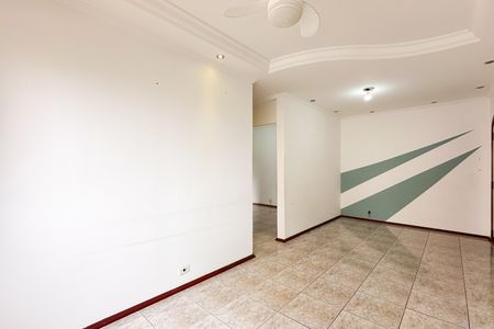 Apartamento para alugar com 76m², 2 quartos e 1 vaga Apartamento para alugar com 76m², 2 quartos e 1 vagaSala