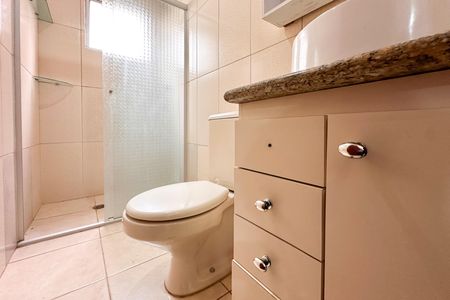 Apartamento para alugar com 76m², 2 quartos e 1 vaga Apartamento para alugar com 76m², 2 quartos e 1 vagaBanheiro Social