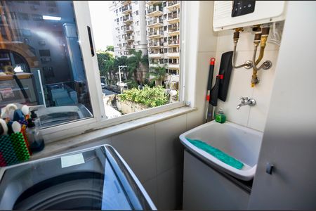 Apartamento à venda com 68m², 2 quartos e 1 vaga Apartamento à venda com 68m², 2 quartos e 1 vagaÁrea de Serviço