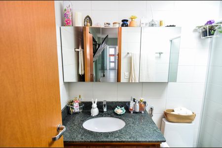 Apartamento à venda com 68m², 2 quartos e 1 vaga Apartamento à venda com 68m², 2 quartos e 1 vagaBanheiro da Suíte
