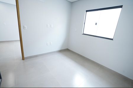 Casa para alugar com 55m², 2 quartos e sem vaga