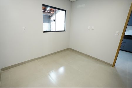 Casa para alugar com 55m², 2 quartos e sem vaga