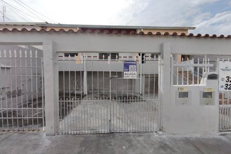 Casa para alugar com 200m², 3 quartos e 2 vagas Casa para alugar com 200m², 3 quartos e 2 vagasPLACA INSTALADA NA FACHADA