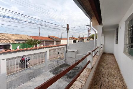 Casa para alugar com 200m², 3 quartos e 2 vagas Casa para alugar com 200m², 3 quartos e 2 vagasCorredor - Varanda
