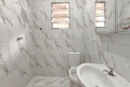 Casa para alugar com 200m², 3 quartos e 2 vagas Casa para alugar com 200m², 3 quartos e 2 vagasBanheiro