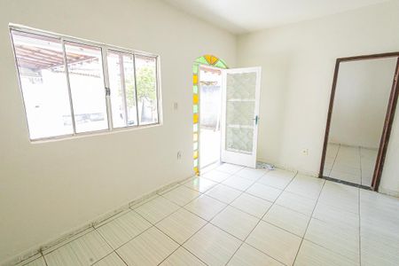 Sala de casa para alugar com 2 quartos, 150m² em Nova York, Belo Horizonte