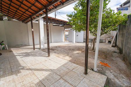 Casa para alugar com 150m², 2 quartos e 3 vagas Casa para alugar com 150m², 2 quartos e 3 vagasvaranda / estacionamento