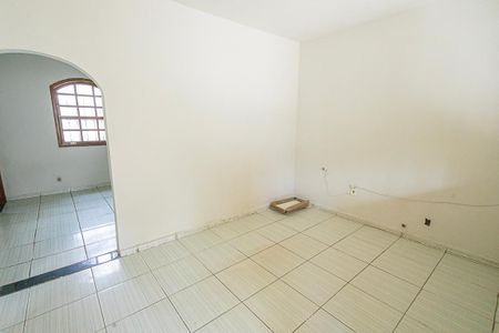 Sala de casa para alugar com 2 quartos, 150m² em Nova York, Belo Horizonte