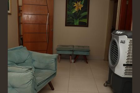Casa à venda com 4 quartos, 250m² em Vila Bandeirantes, Goiânia