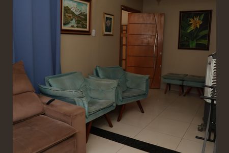Casa à venda com 4 quartos, 250m² em Vila Bandeirantes, Goiânia