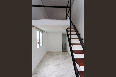 Sala de kitnet/studio para alugar com 1 quarto, 25m² em Campo Limpo, São Paulo