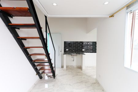 Sala de kitnet/studio para alugar com 1 quarto, 25m² em Campo Limpo, São Paulo