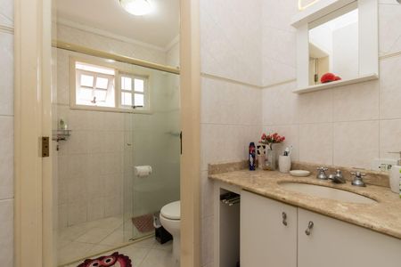 Casa à venda com 360m², 3 quartos e 2 vagas Casa à venda com 360m², 3 quartos e 2 vagasBanheiro 2
