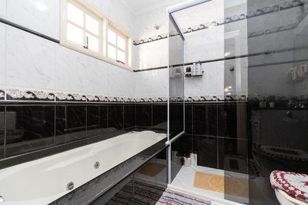 Banheiro da Suíte de casa à venda com 3 quartos, 360m² em Pilarzinho, Curitiba