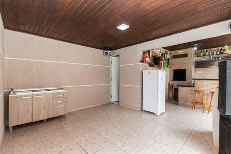Casa à venda com 360m², 3 quartos e 2 vagas Casa à venda com 360m², 3 quartos e 2 vagasÁrea com Churrasqueira