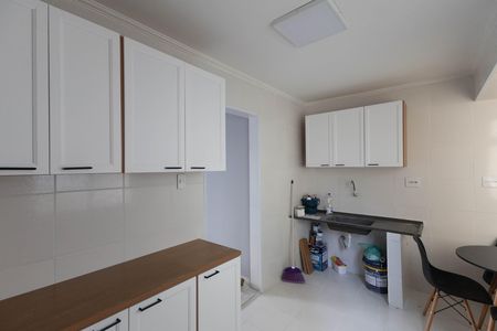 Apartamento à venda com 61m², 2 quartos e sem vaga Apartamento à venda com 61m², 2 quartos e sem vagaCozinha - Armários