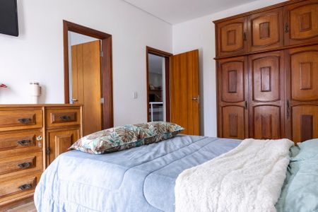 Casa para alugar com 327m², 4 quartos e 4 vagasSuíte 3
