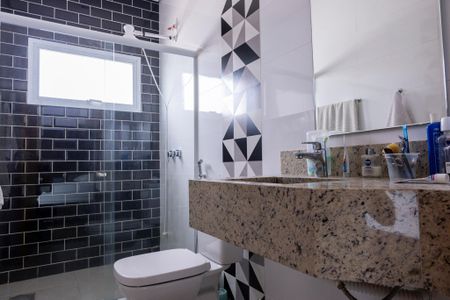 Casa para alugar com 327m², 4 quartos e 4 vagasBanheiro da Suíte 2