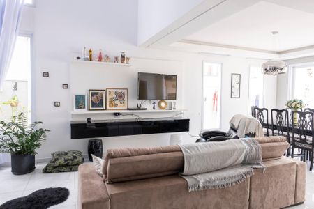 Casa para alugar com 327m², 4 quartos e 4 vagasSala