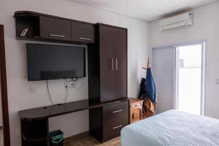 Casa para alugar com 327m², 4 quartos e 4 vagasSuíte 2