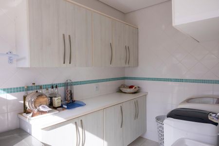 Casa para alugar com 327m², 4 quartos e 4 vagasLavanderia