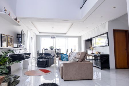 Sala de casa para alugar com 4 quartos, 327m² em Brigadeiro Tobias, Sorocaba