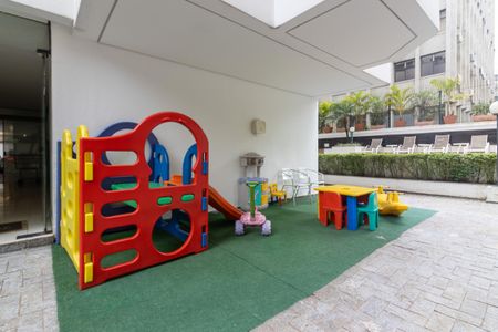 Apartamento à venda com 94m², 3 quartos e 1 vaga Apartamento à venda com 94m², 3 quartos e 1 vagaÁrea comum - Playground