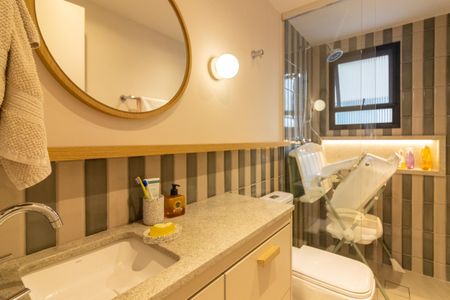 Apartamento à venda com 94m², 3 quartos e 1 vaga Apartamento à venda com 94m², 3 quartos e 1 vagaBanheiro da Suíte