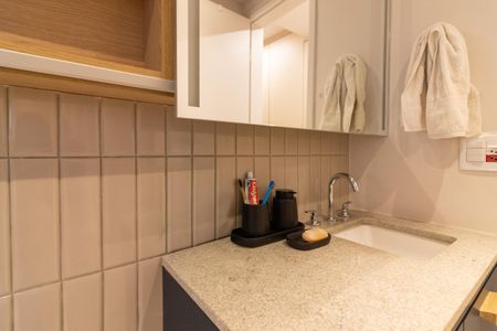 Apartamento à venda com 94m², 3 quartos e 1 vaga Apartamento à venda com 94m², 3 quartos e 1 vagaBanheiro