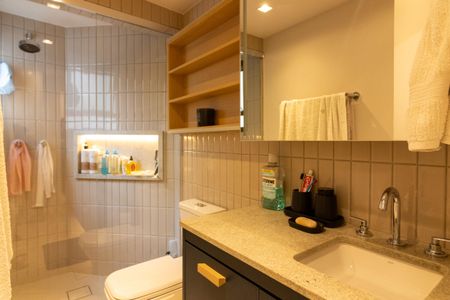 Apartamento à venda com 94m², 3 quartos e 1 vaga Apartamento à venda com 94m², 3 quartos e 1 vagaBanheiro