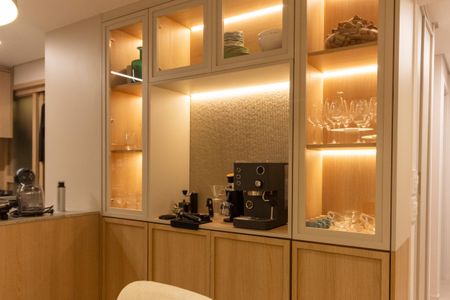 Apartamento à venda com 94m², 3 quartos e 1 vaga Apartamento à venda com 94m², 3 quartos e 1 vagaSala