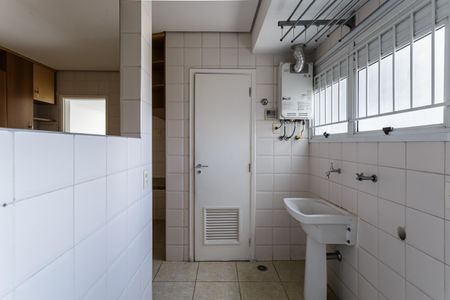 Apartamento à venda com 104m², 4 quartos e 2 vagas Apartamento à venda com 104m², 4 quartos e 2 vagasÁrea de Serviço