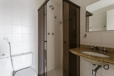 Apartamento à venda com 104m², 4 quartos e 2 vagas Apartamento à venda com 104m², 4 quartos e 2 vagasBanheiro Social