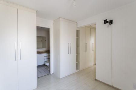 Apartamento à venda com 104m², 4 quartos e 2 vagas Apartamento à venda com 104m², 4 quartos e 2 vagasQuarto Suíte