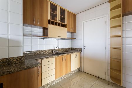 Apartamento à venda com 104m², 4 quartos e 2 vagas Apartamento à venda com 104m², 4 quartos e 2 vagasCozinha