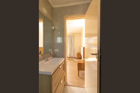 Casa de condomínio para alugar com 85m², 3 quartos e 2 vagas Casa de condomínio para alugar com 85m², 3 quartos e 2 vagasBanheiro da Suíte