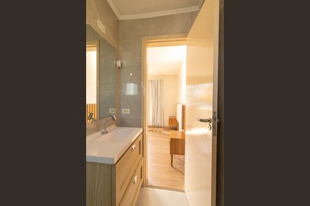 Casa de condomínio para alugar com 85m², 3 quartos e 2 vagas Casa de condomínio para alugar com 85m², 3 quartos e 2 vagasBanheiro da Suíte