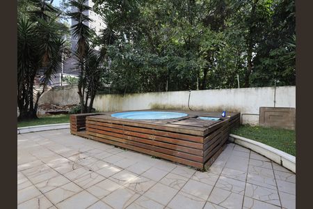 Apartamento à venda com 40m², 1 quarto e 1 vagaÁrea comum - Piscina