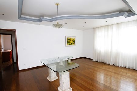 Apartamento para alugar com 100m², 3 quartos e 2 vagasSala