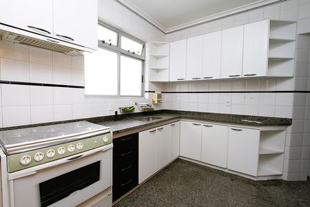 Apartamento para alugar com 100m², 3 quartos e 2 vagasCozinha