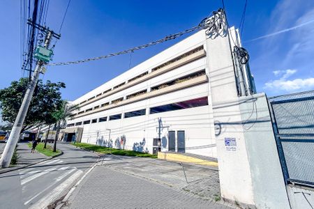 Apartamento para alugar com 39m², 2 quartos e 1 vagaFachada com Plaquinha