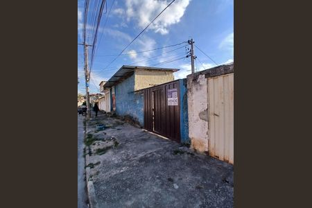 Casa à venda com 242m², 3 quartos e 4 vagasFachada