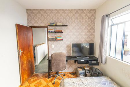 Casa à venda com 242m², 3 quartos e 4 vagasQuarto 2